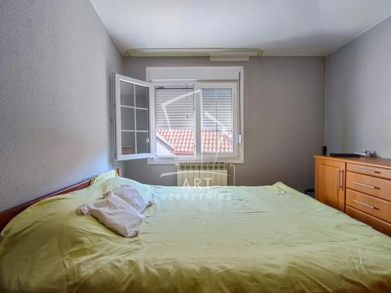 Prodaja, kuća, 204m², Banjica, Voždovac Sve Podlokacije