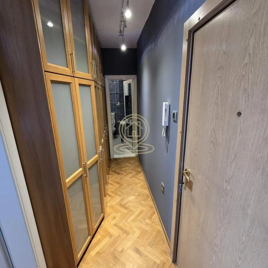 Izdavanje, jednosoban stan, 40m², Kej, Novi Sad Sve Podlokacije