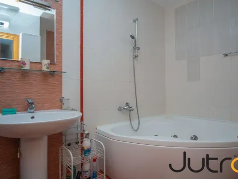 Izdavanje, trosoban stan, 90m², Podgorica, Crna Gora - image 11