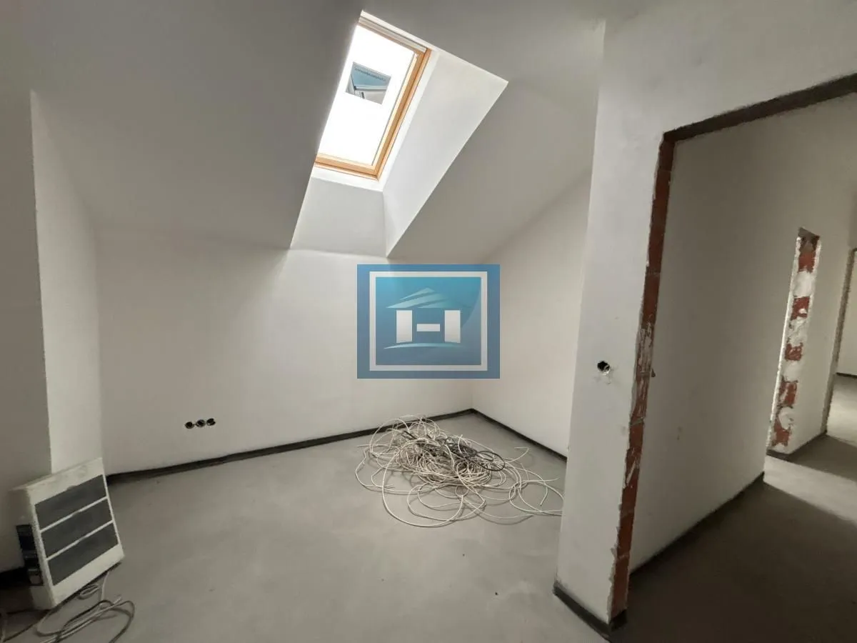 Prodaja, stan, 222m², Centar, Jagodina