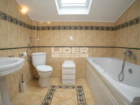 Izdavanje, stan, 150m², Stari Grad, Beograd - image 18