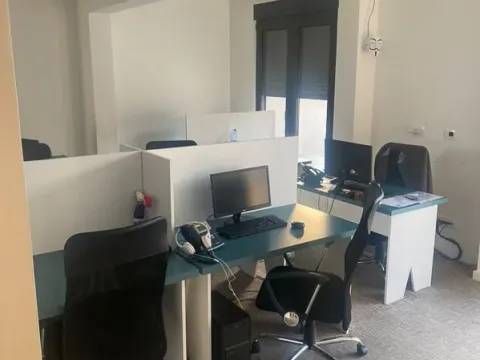 Izdavanje, četvorosoban stan, 120m², Momišići, Podgorica - image 1