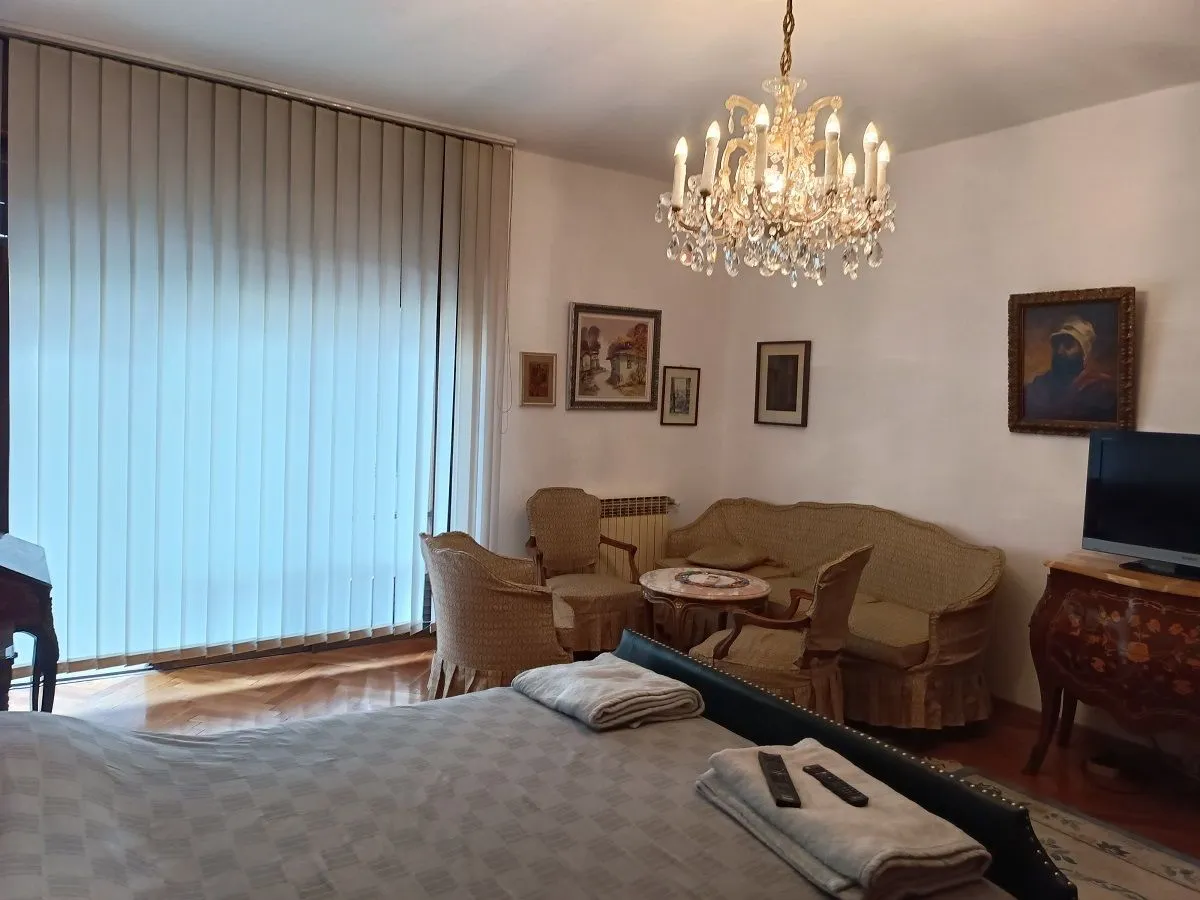Prodaja, trosoban stan, 101m², Vračar Sve Podlokacije, Beograd