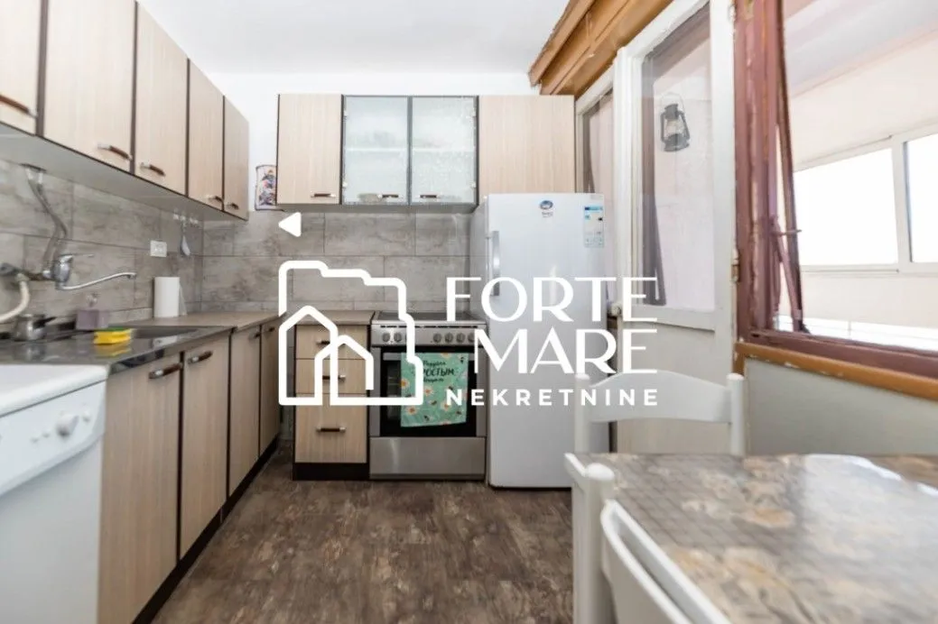 Prodaja, trosoban stan, 81m², Herceg Novi, Crna Gora