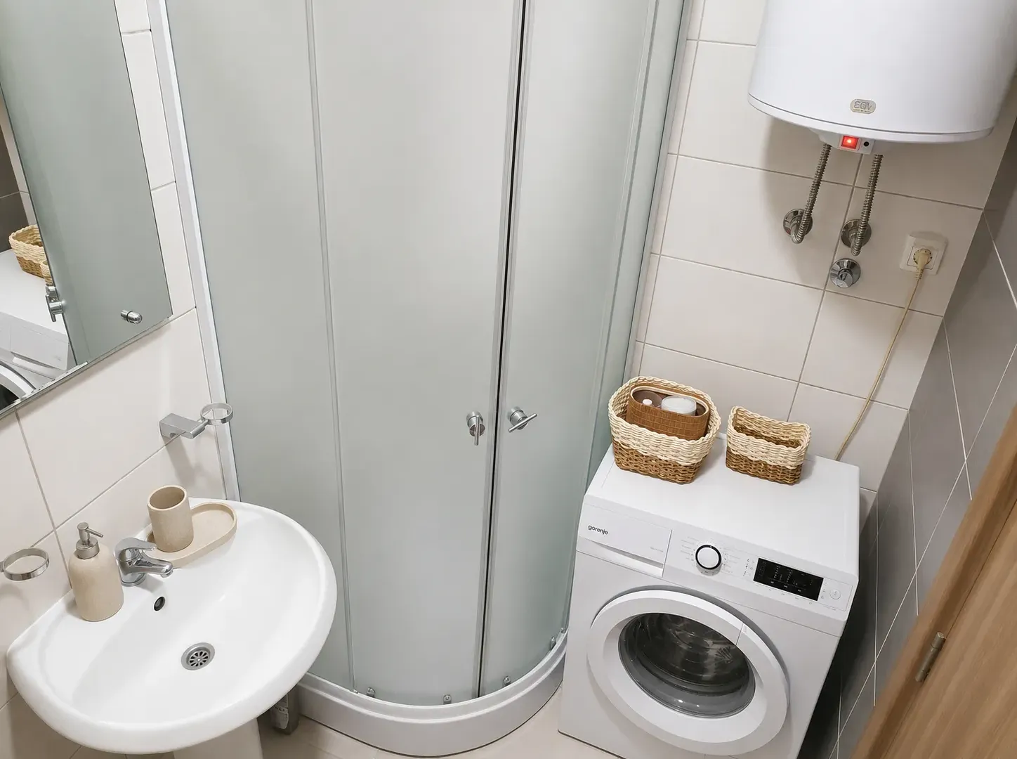 Izdavanje, trosoban stan, 65m², Nova Pazova, Stara Pazova