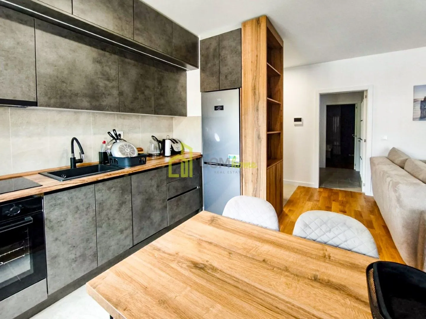 Izdavanje, dvosoban stan, 54m², Bijela, Herceg Novi