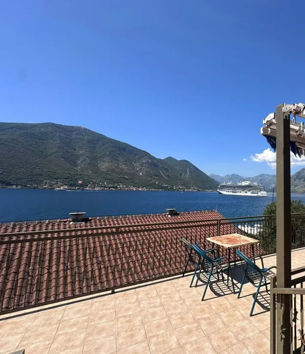 Prodaja, stan, 205m², Dobrota, Kotor