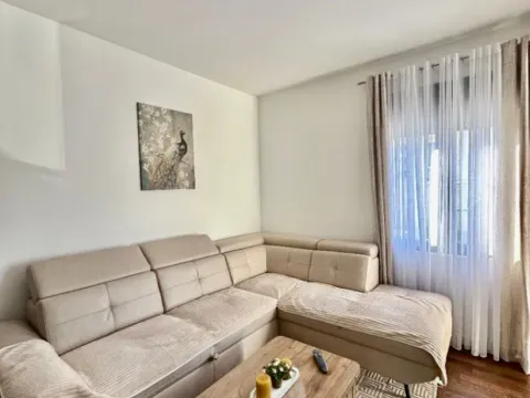 Izdavanje, jednosoban stan, 47m², City Kvart, Podgorica - image 5