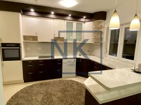 Rent, three bedroom apartment, 120m², City Kvart, Podgorica - image 6