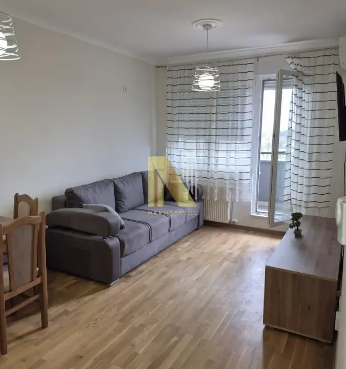 Izdavanje, jednosoban stan, 45m², Avijatičarsko naselje, Novi Sad Sve Podlokacije