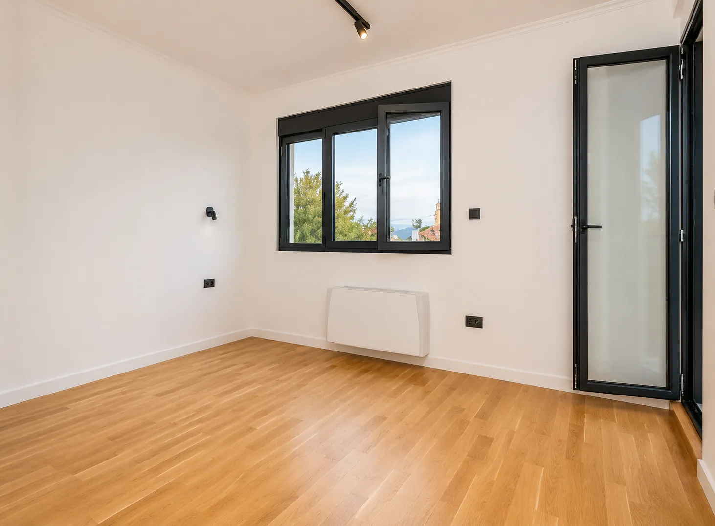 Rent, house, 180m², Donja Gorica, Podgorica