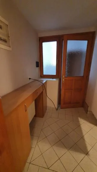 Izdavanje, dvosoban stan, 50m², Grbavica, Novi Sad Sve Podlokacije