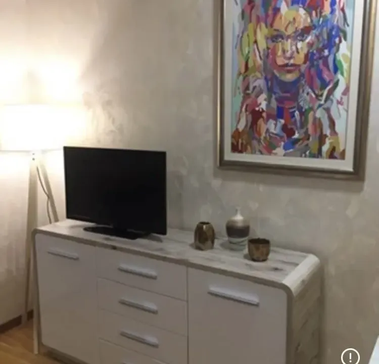 Izdavanje, garsonjera, 33m², City Kvart, Podgorica