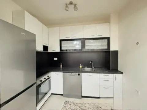 Izdavanje, jednosoban stan, 50m², City Kvart, Podgorica - image 7