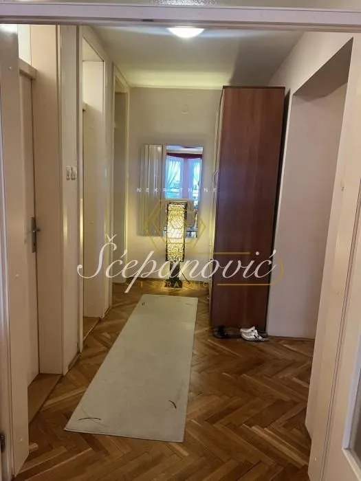 Prodaja, trosoban stan, 85m², Bulevar Oslobodjenja, Novi Sad Sve Podlokacije