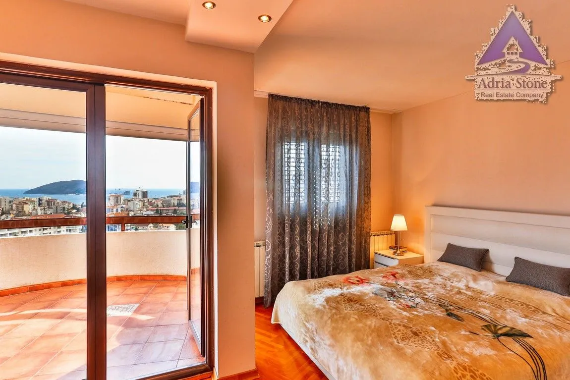 Izdavanje, trosoban stan, 156m², Dubovica, Budva