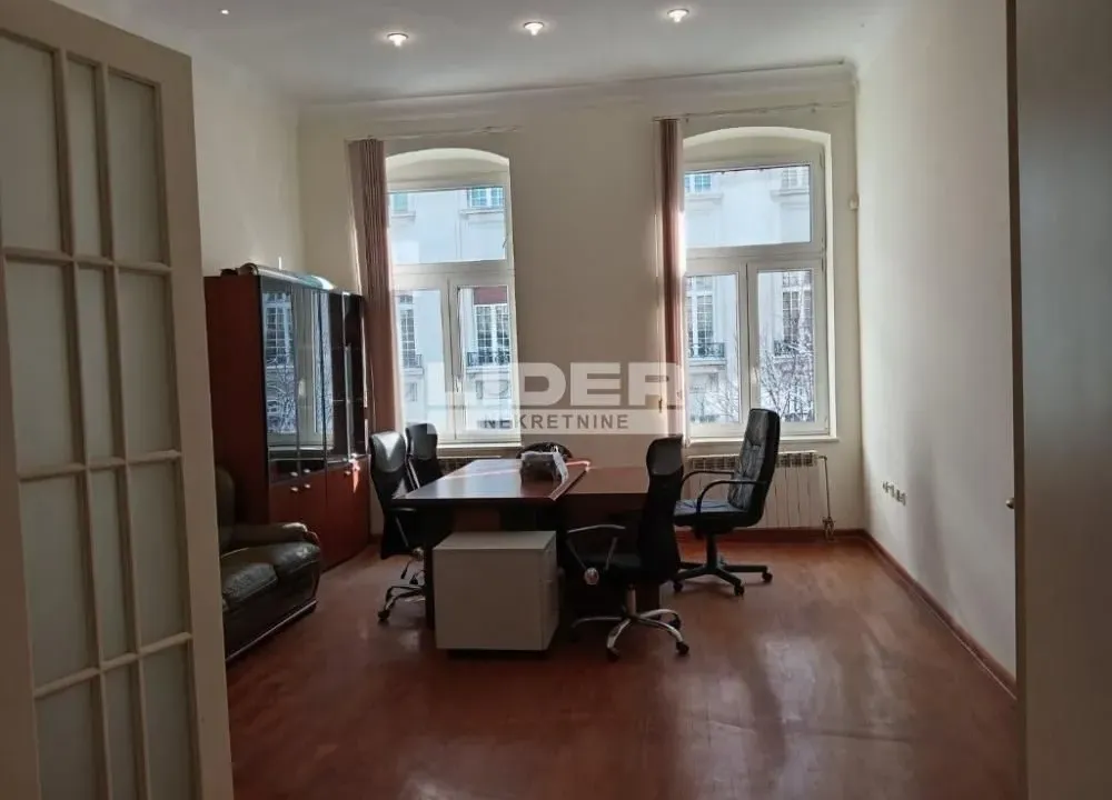 Prodaja, trosoban stan, 73m², Stari Grad, Beograd