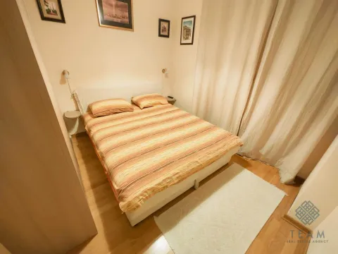 Izdavanje, dvosoban stan, 50m², Centar, Budva - image 9