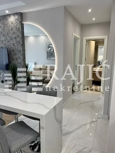 Rent, two bedroom apartment, 55m², Savski Venac, Beograd