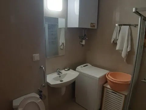 Prodaja, jednosoban stan, 44m², Lazi, Budva - image 12