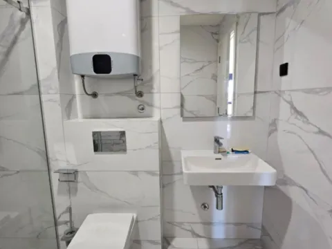 Izdavanje, jednosoban stan, 45m², City Kvart, Podgorica - image 13