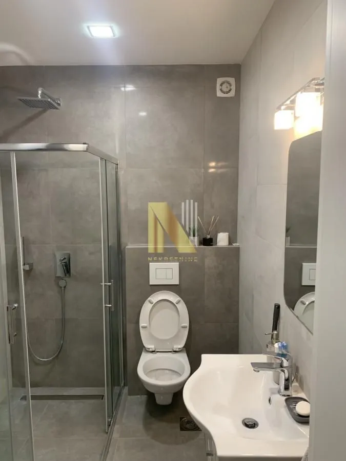 Izdavanje, četvorosoban stan, 77m², Veternička rampa, Novi Sad Sve Podlokacije