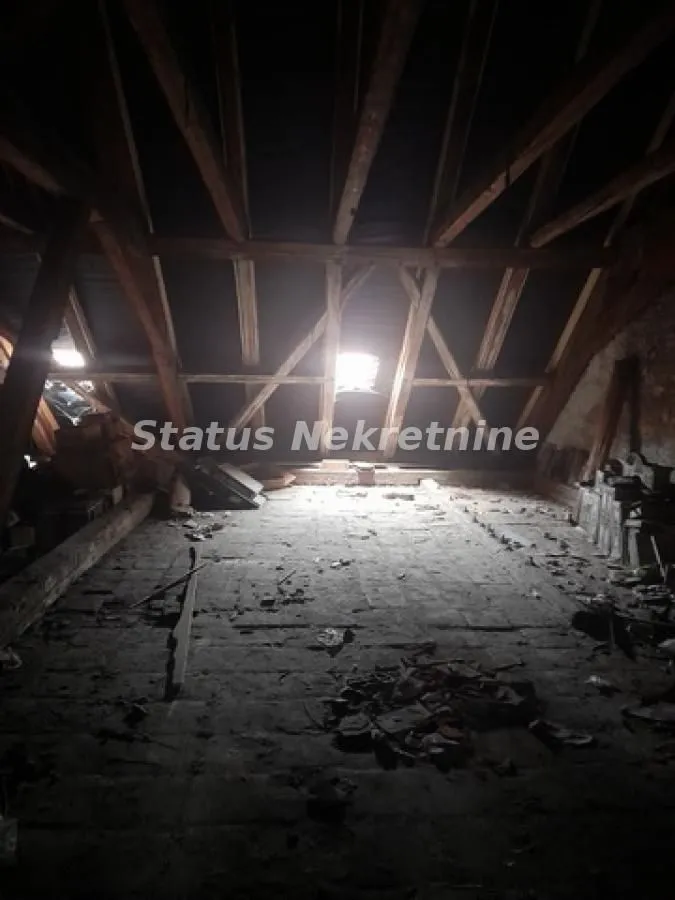 Prodaja, četvorosoban stan, 188m², Petrovaradin, Novi Sad