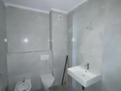 Prodaja, dvosoban stan, 80m², Pobrežje, Podgorica - image 11