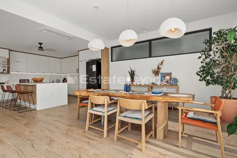 Sale, house, 220m², Krašići, Tivat - image 9