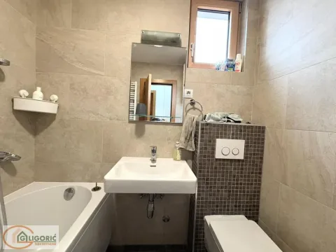 Izdavanje, trosoban stan, 70m², Kalenić Pijaca, Vračar Sve Podlokacije - image 12