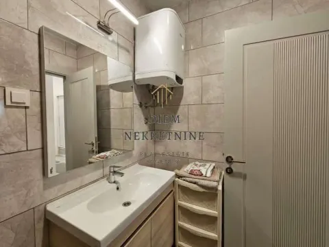 Izdavanje, jednosoban stan, 42m², Centar, Bar - image 7