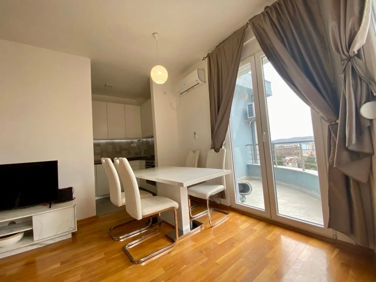 Sale, two bedroom apartment, 58m², Bečići, Budva