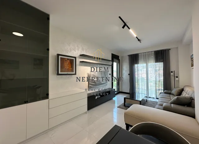 Izdavanje, jednosoban stan, 45m², Zagorič, Podgorica