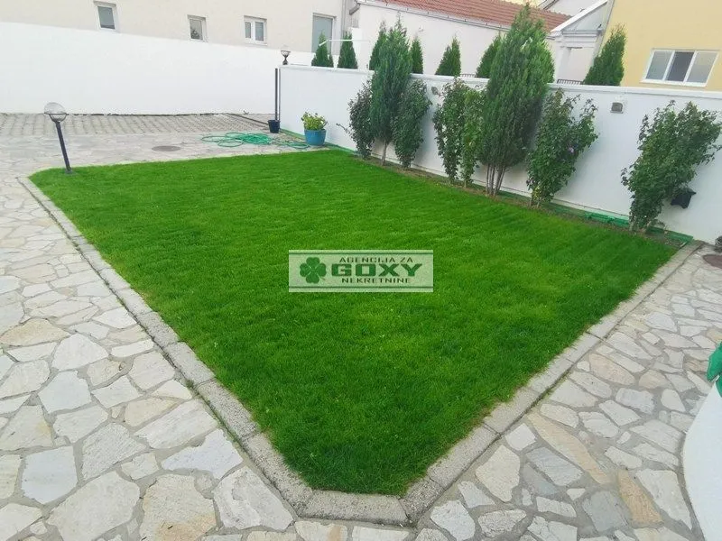 Prodaja, kuća, 391m², Centar, Kragujevac