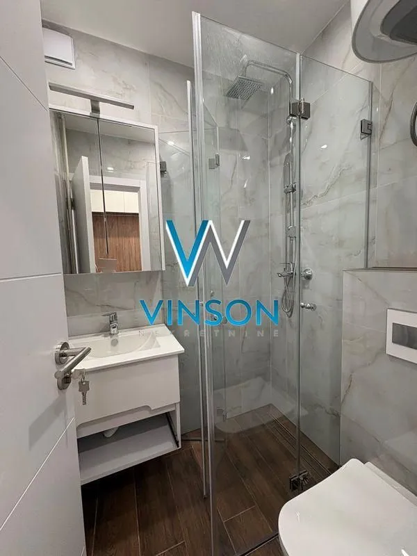 Izdavanje, stan, 27m², Centar, Novi Sad