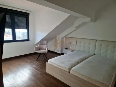 Izdavanje, trosoban stan, 80m², Senjak, Beograd - image 13
