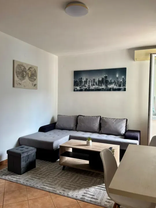 Rent, one bedroom apartment, 35m², Risan, Kotor