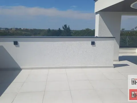 Sale, four bedroom apartment, 200m², Sremska Kamenica, Petrovaradin - image 4