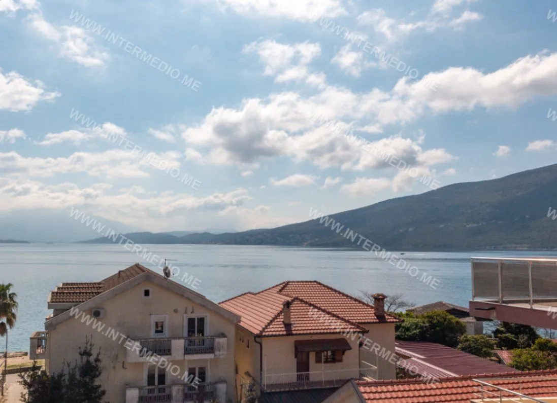 Prodaja, dvosoban stan, 109m², Đenovići, Herceg Novi