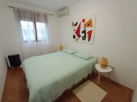 Izdavanje, jednosoban stan, 50m², Preko Morače, Podgorica - image 1