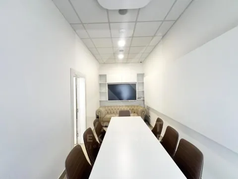 Rent, office space, 98m², Stari Aerodrom, Podgorica - image 9