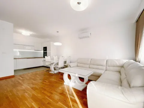 Sale, two bedroom apartment, 65m², City Kej, Podgorica - image 4