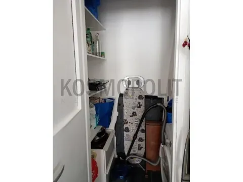 Sale, three bedroom apartment, 69m², Vračar Sve Podlokacije, Beograd - image 9
