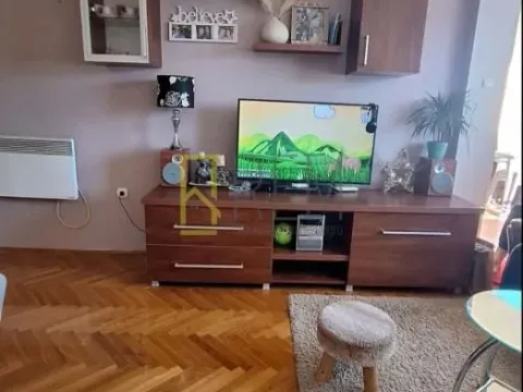 Izdavanje, jednosoban stan, 45m², Stari Aerodrom, Podgorica - image 5