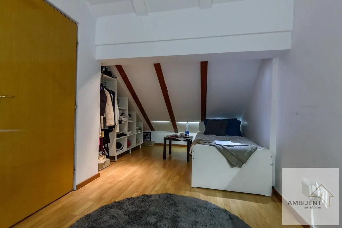 Prodaja, četvorosoban stan, 104m², Stari Grad, Beograd