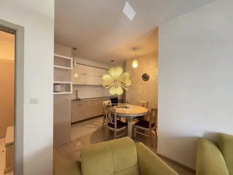 Izdavanje, dvosoban stan, 75m², City Kvart, Podgorica - image 4