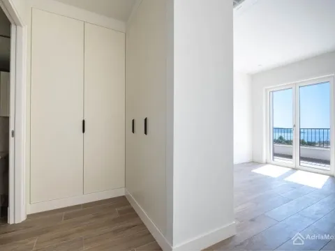 Sale, two bedroom apartment, 93m², Radovići, Tivat - image 13