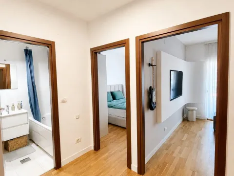 Izdavanje, jednosoban stan, 50m², City Kvart, Podgorica - image 2