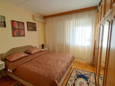 Rent, two bedroom apartment, 58m², Centar, Bar