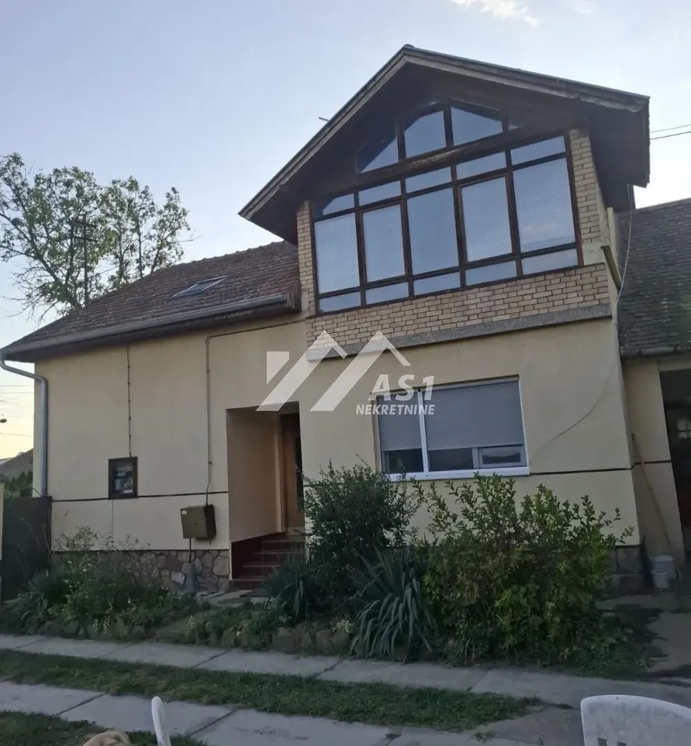 Prodaja, kuća, 266m², Futog, Novi Sad Sve Podlokacije